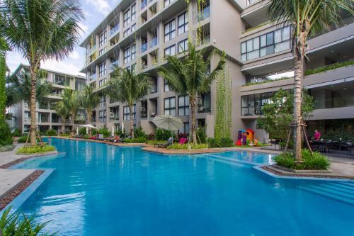 Apartment Near Bangtao Beach 2bdr 2bth #404