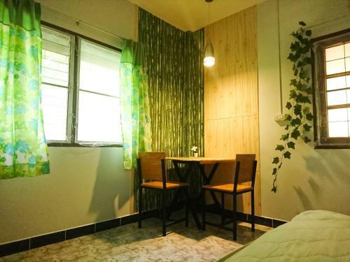 Hostal Studio House Near Tesco & Beach