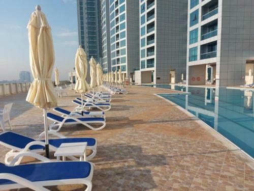 Luxury 1 Br Beach Apartment With Full Sea View