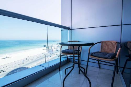 Luxury 1 Br Beach Apartment With Full Sea View