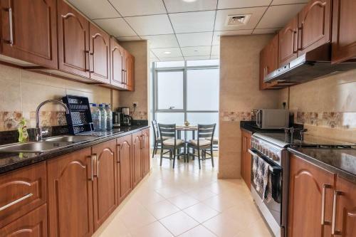 Top Floor Luxury 2br Beach Apartment With Full Sea View
