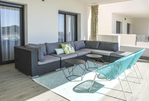 Modern Apartment With Amazing Views