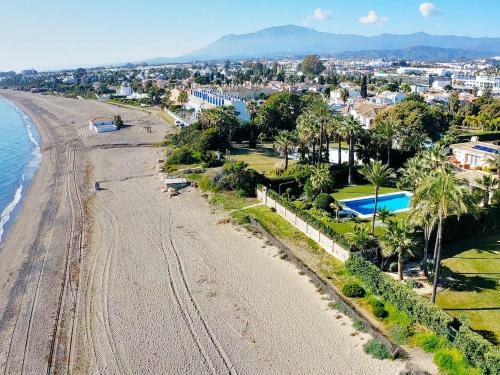1077 Beach Villa El Paraiso