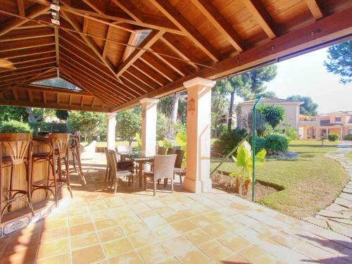 1077 Beach Villa El Paraiso