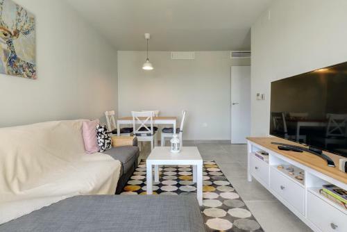 Wonderful Apartment With Lovely Views, Pb 19 4dcha