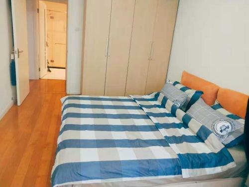 Chaoyang Joy City Hardcover Apartment