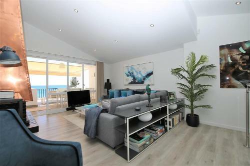Beachhouse Galore