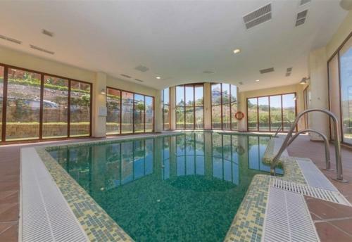 3 Bedroom Penthouse With Views