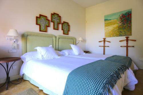 Las Ranas Casasola Beach Villa 15pax