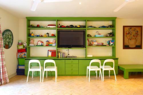 Las Ranas Casasola Beach Villa 15pax