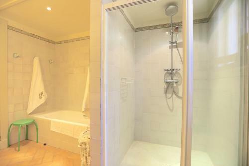 Las Ranas Casasola Beach Villa 15pax