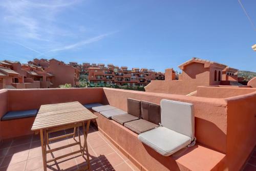 Spacious Penthouse Stunning Views
