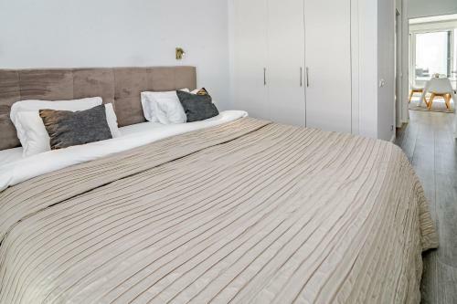 Lm62a- Modern Family Apartment Close To Beach