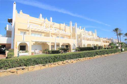 Fabulous 3 Bedroom Apartment On The Beach - Rdr243