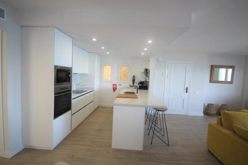 Fabulous 3 Bedroom Apartment On The Beach - Rdr243