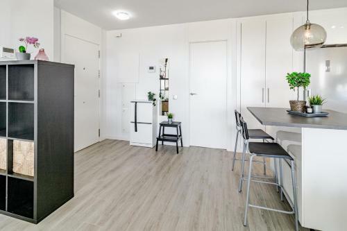 Lm1ba- Spacious Apartment With Bbq Facilities
