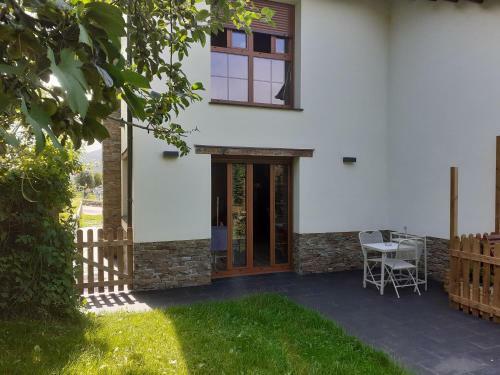 Apartamentos Y Casa La Paredana, Agroturismo