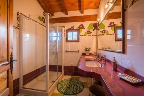 Casucas La Guariza (Casa Eva )