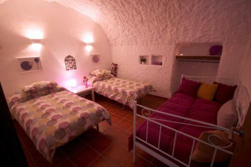 Cuevas Adonia