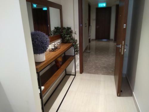 Super Luxury 2 Br Apartment In Five Star Colombo City Centre