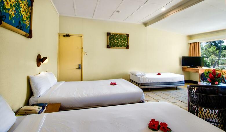 Tanoa Skylodge Hotel