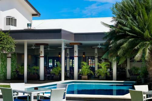 Raffles Gateway Hotel
