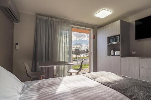 Argosy Motor Inn