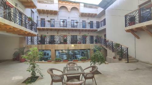 Qala Hotel