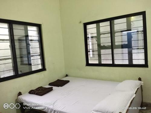 Hotel Amit Rest House By Wb Inn
