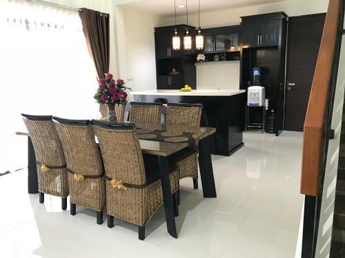 Kensington Villa