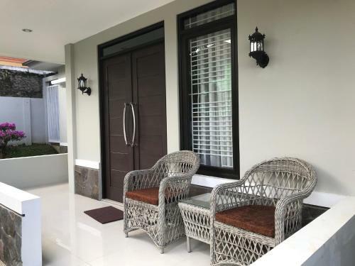 Kensington Villa