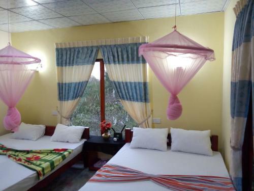 Hostal Inn On The Rock