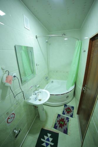 Hostal Rasulboy Guest House