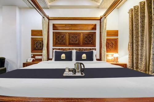 Townhouse Oak Hotel Hillview