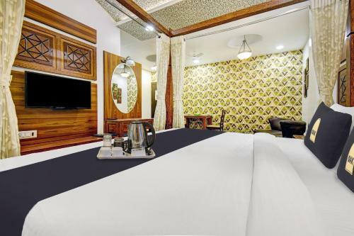 Townhouse Oak Hotel Hillview