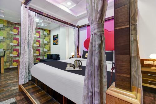 Townhouse Oak Hotel Hillview
