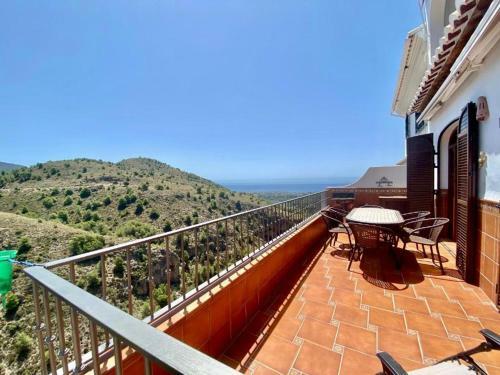 Casa Con Incre�bles Vistas A Las Monta�as Y Al Mar