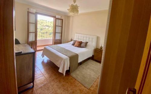 Casa Con Incre�bles Vistas A Las Monta�as Y Al Mar