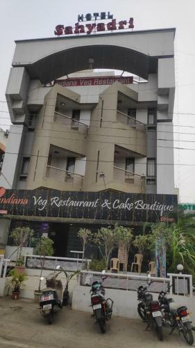 Hotel Sahyadri