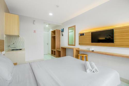 Skyland Sentul Tower Apartment