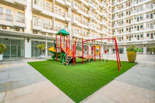 Skyland Sentul Tower Apartment