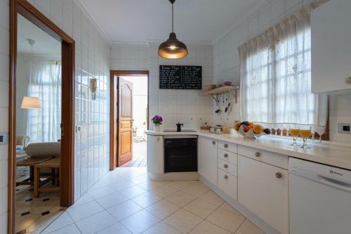 Villa The Yellow House Climatized Pool - Solarium - Parking