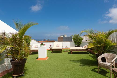 Villa The Yellow House Climatized Pool - Solarium - Parking