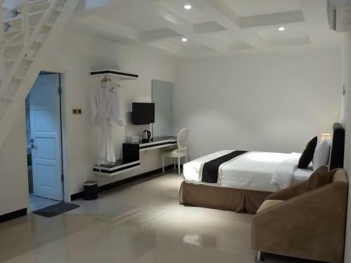 Hotel Chevilly Resort & Camp