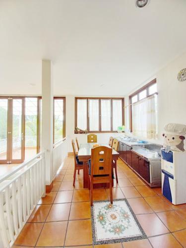 Villa Muslim Yuni Syahla Holiday Home