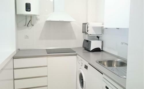 Apartamento De Dos Dormitorios Junto A Moj�car Playa