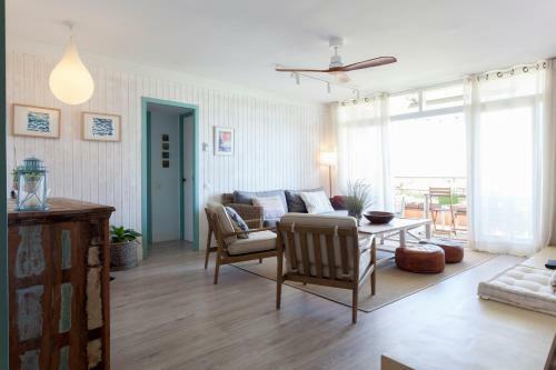 Gavamar Castelldefels Beachfront Apartment- Direct Access To The Beach