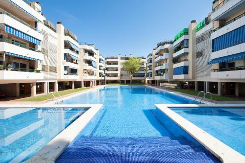 Apartamento Modern Penthouse With Rooftop Close To The Beach