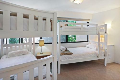 Aparthotel Little Cove Court