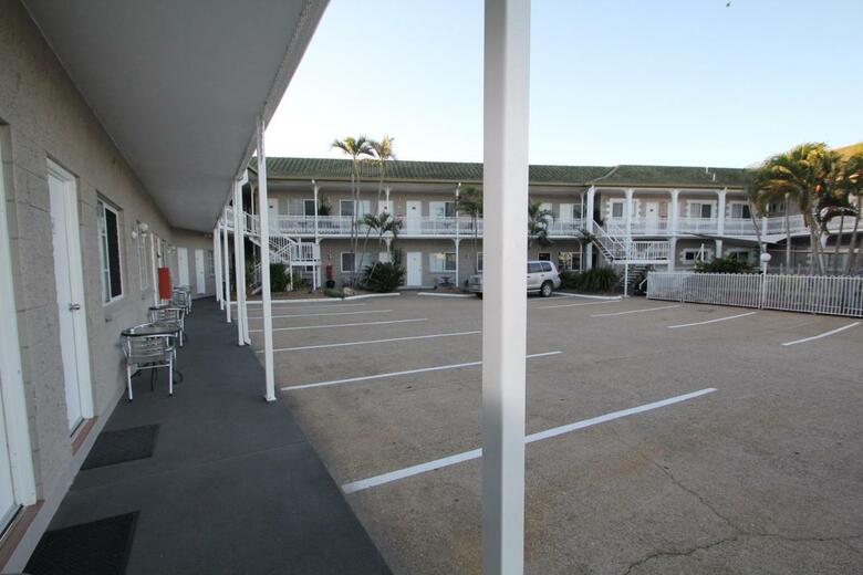 Colonial Rose Motel
